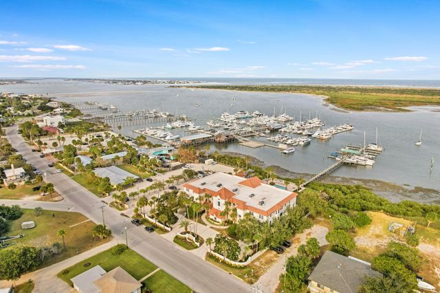 33 Comares Ave 203, St Augustine, FL 32080