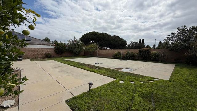 62 W Avenida De Los Arboles, Thousand Oaks, CA 91360