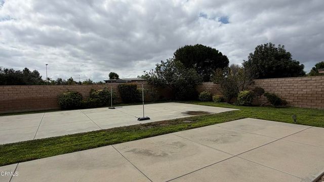 62 W Avenida De Los Arboles, Thousand Oaks, CA 91360