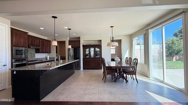 62 W Avenida De Los Arboles, Thousand Oaks, CA 91360