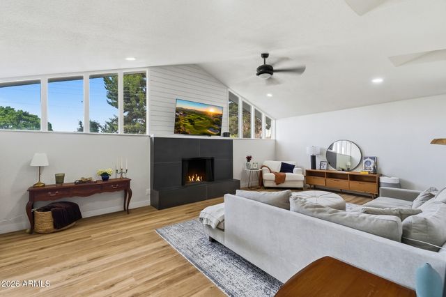 4608 E WILSHIRE Drive, Phoenix, AZ 85008