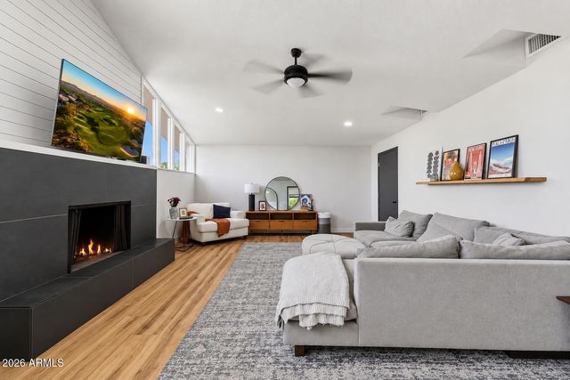 4608 E WILSHIRE Drive, Phoenix, AZ 85008
