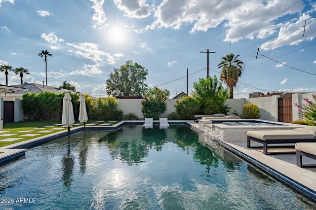 4608 E WILSHIRE Drive, Phoenix, AZ 85008