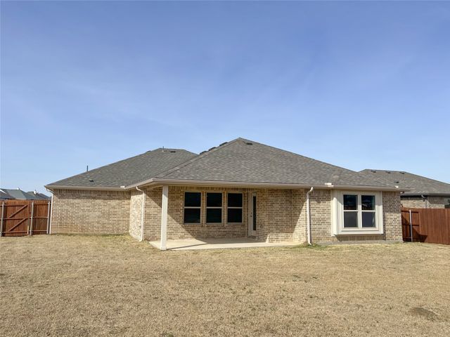 4702 Elite Drive, Sanger, TX 76266