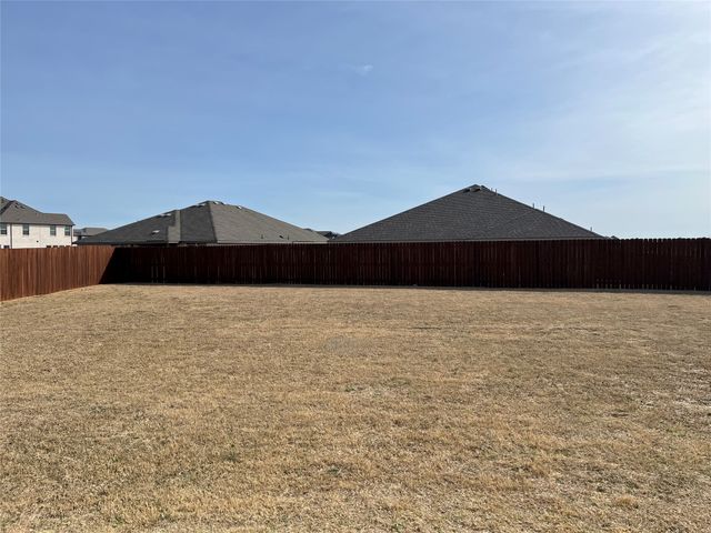 4702 Elite Drive, Sanger, TX 76266