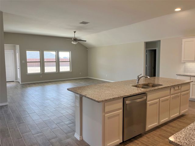 4702 Elite Drive, Sanger, TX 76266