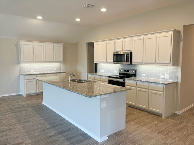 4702 Elite Drive, Sanger, TX 76266