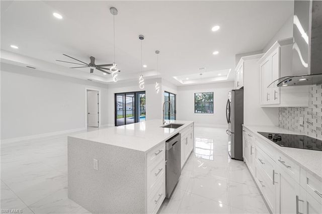 212 SW 19th TER, Cape Coral, FL 33991