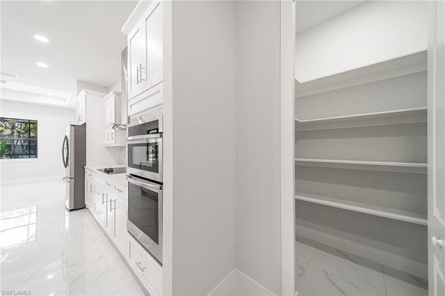 212 SW 19th TER, Cape Coral, FL 33991