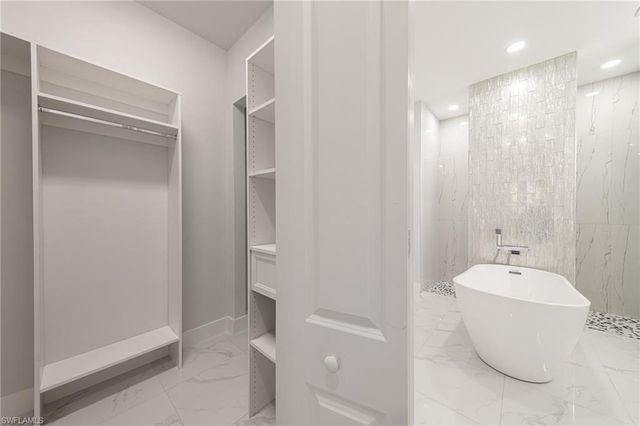 212 SW 19th TER, Cape Coral, FL 33991