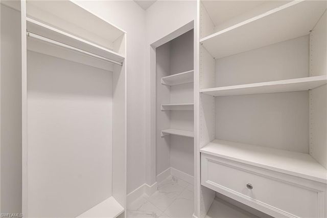 212 SW 19th TER, Cape Coral, FL 33991