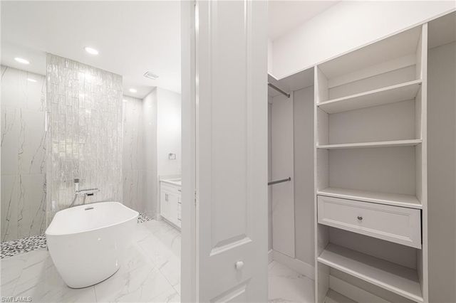 212 SW 19th TER, Cape Coral, FL 33991