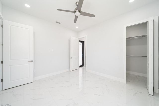 212 SW 19th TER, Cape Coral, FL 33991