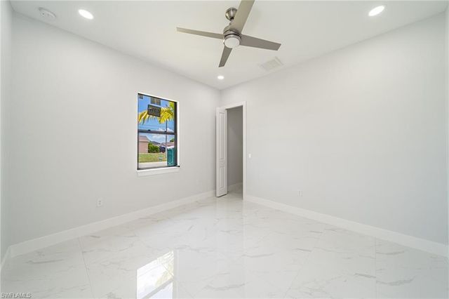 212 SW 19th TER, Cape Coral, FL 33991