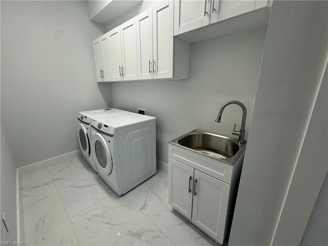 212 SW 19th TER, Cape Coral, FL 33991