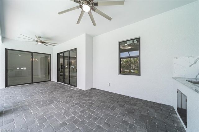 212 SW 19th TER, Cape Coral, FL 33991