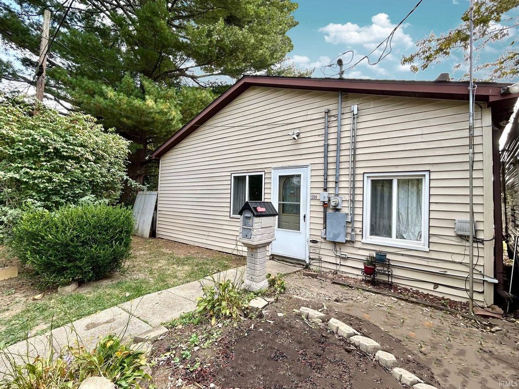 1209 W Cottage Grove Avenue, Bloomington, IN 47404