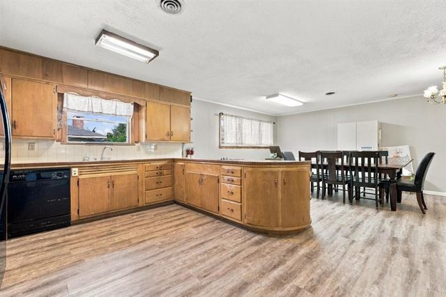 2131 22nd Street, Lake Charles, LA 70601
