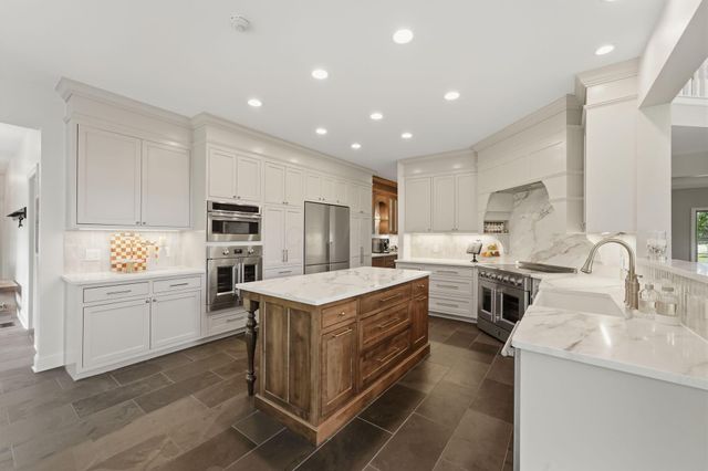 1835 Dixon Road, Blacklick, OH 43004