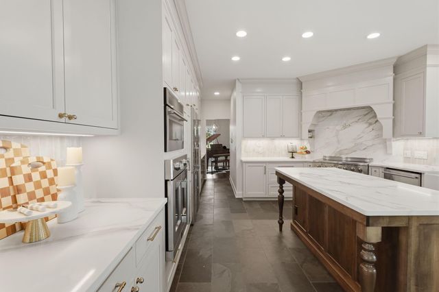 1835 Dixon Road, Blacklick, OH 43004