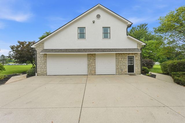 1835 Dixon Road, Blacklick, OH 43004