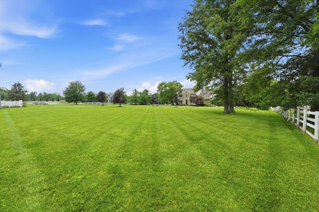 1835 Dixon Road, Blacklick, OH 43004