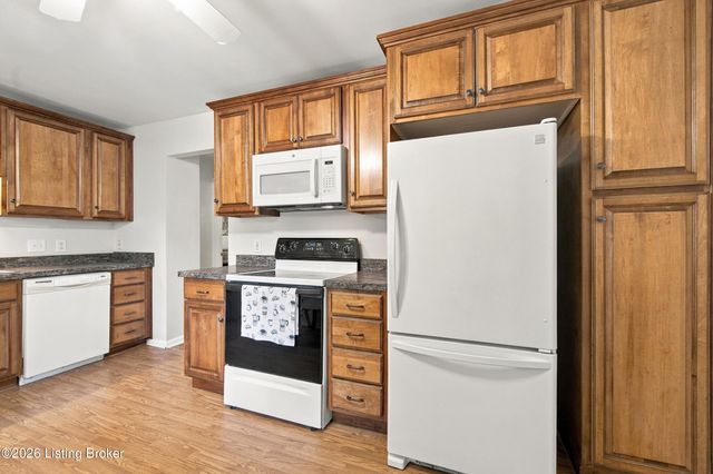 2516 Tregaron Ave, Jeffersontown, KY 40299