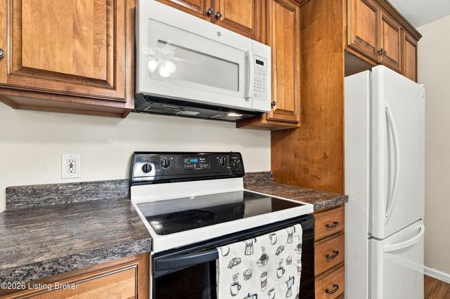 2516 Tregaron Ave, Jeffersontown, KY 40299