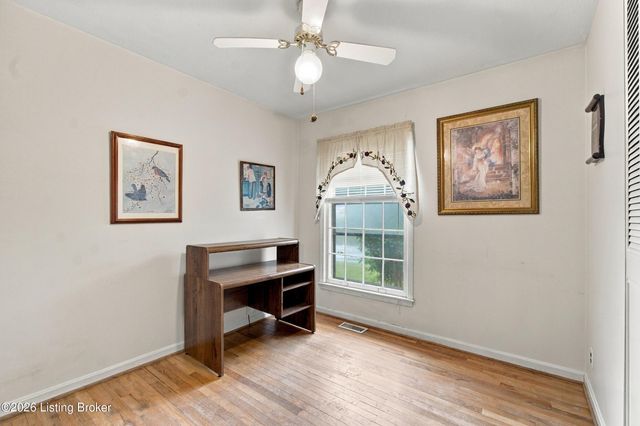 2516 Tregaron Ave, Jeffersontown, KY 40299