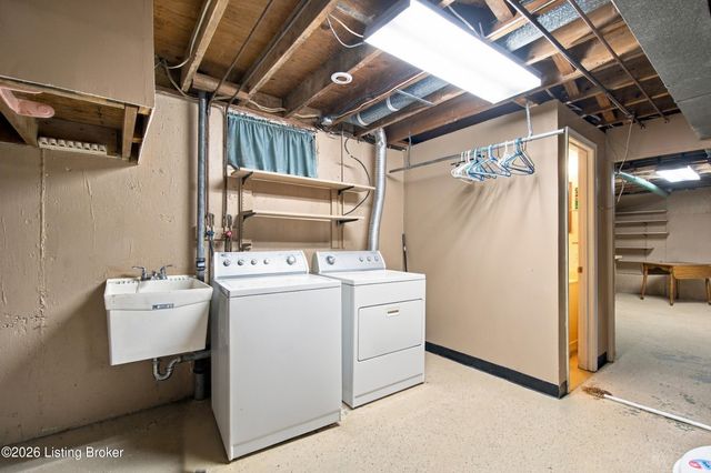 2516 Tregaron Ave, Jeffersontown, KY 40299