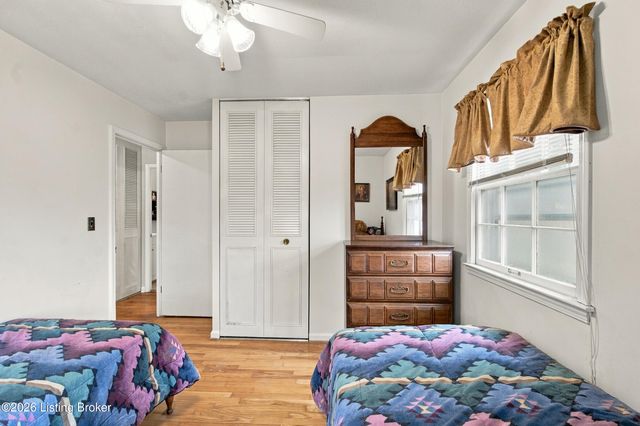 2516 Tregaron Ave, Jeffersontown, KY 40299