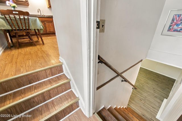 2516 Tregaron Ave, Jeffersontown, KY 40299
