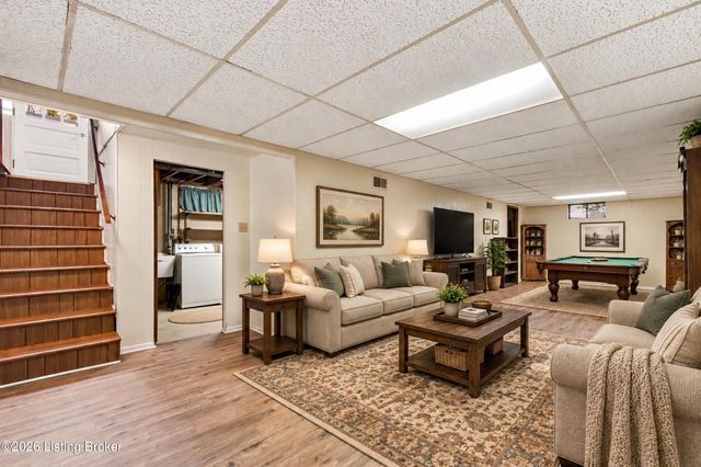2516 Tregaron Ave, Jeffersontown, KY 40299
