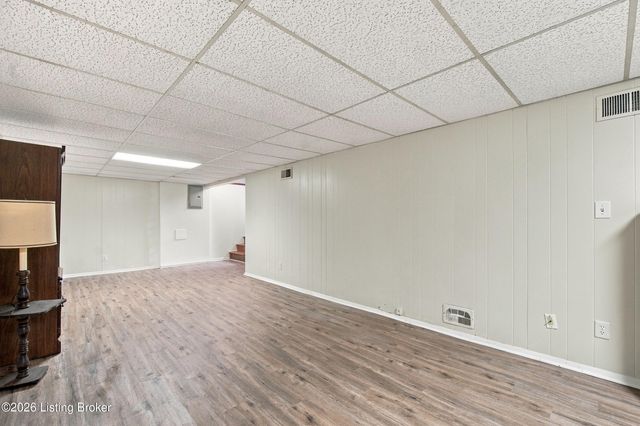 2516 Tregaron Ave, Jeffersontown, KY 40299