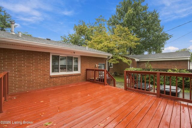 2516 Tregaron Ave, Jeffersontown, KY 40299