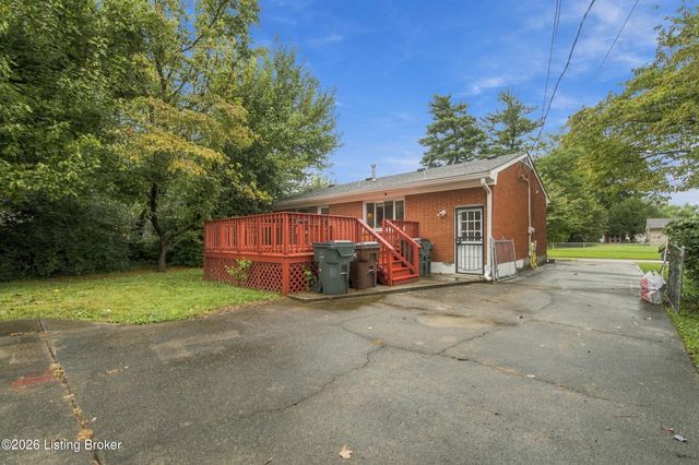 2516 Tregaron Ave, Jeffersontown, KY 40299