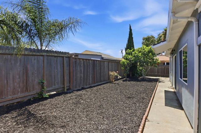 215 Eastman Street, Hayward, CA 94544