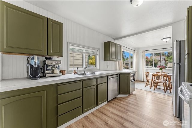 114 Cherry Street NW, Castle Rock, WA 98611