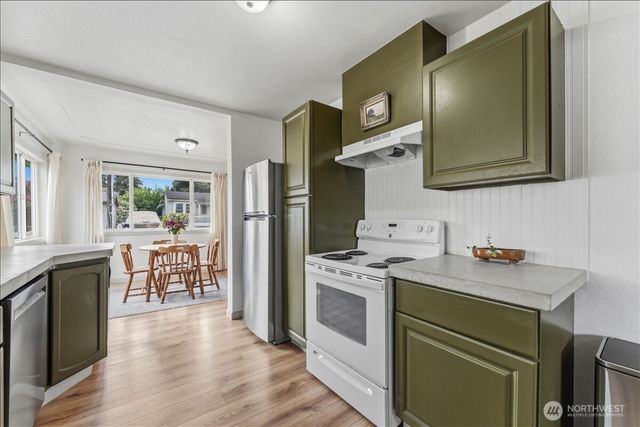114 Cherry Street NW, Castle Rock, WA 98611