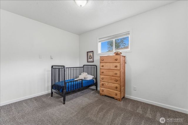 114 Cherry Street NW, Castle Rock, WA 98611