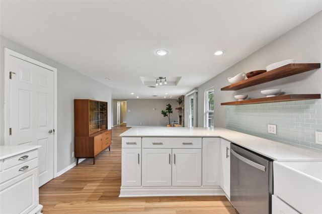 406 E 2nd ST, Georgetown, TX 78626