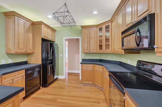 502 Scenic Oak Dr, Moore, SC 29369