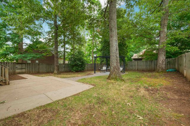 502 Scenic Oak Dr, Moore, SC 29369