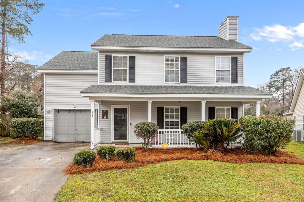 Image 1 of property listing at 113 Bainsbury Lane, Summerville, SC 29483
