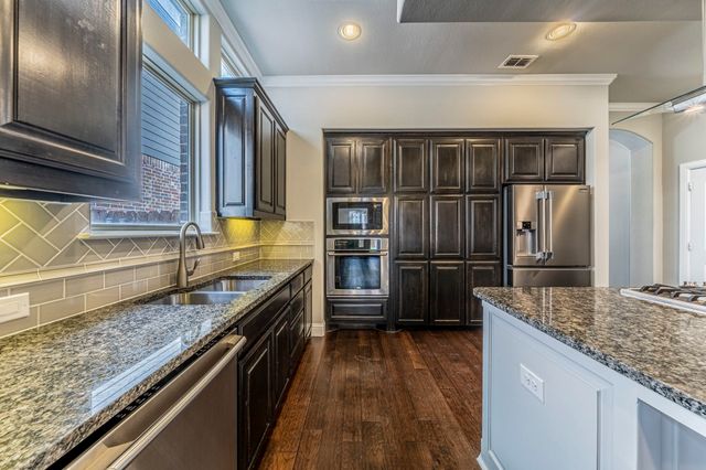 417 Middleton Drive, Roanoke, TX 76262