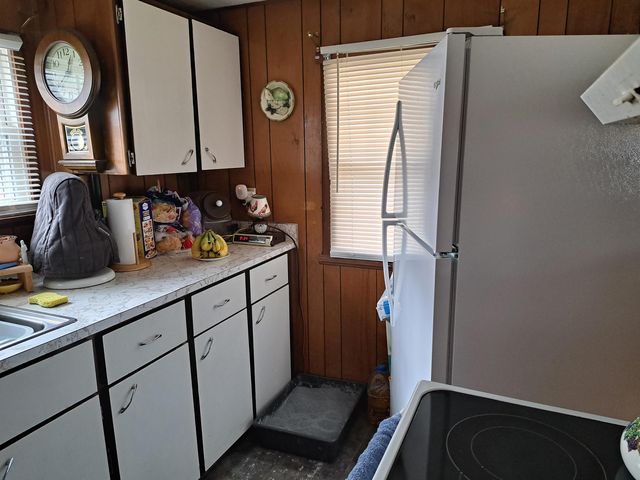 37 SUGAR RIVER Drive, Claremont, NH 03743