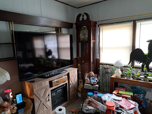 37 SUGAR RIVER Drive, Claremont, NH 03743