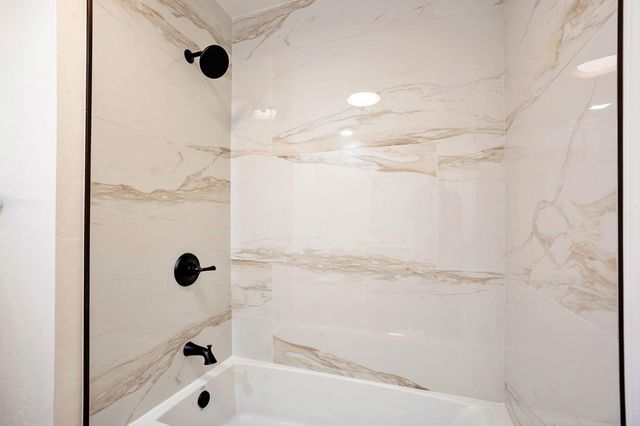 1442 S Recreation Avenue, Fresno, CA 93702