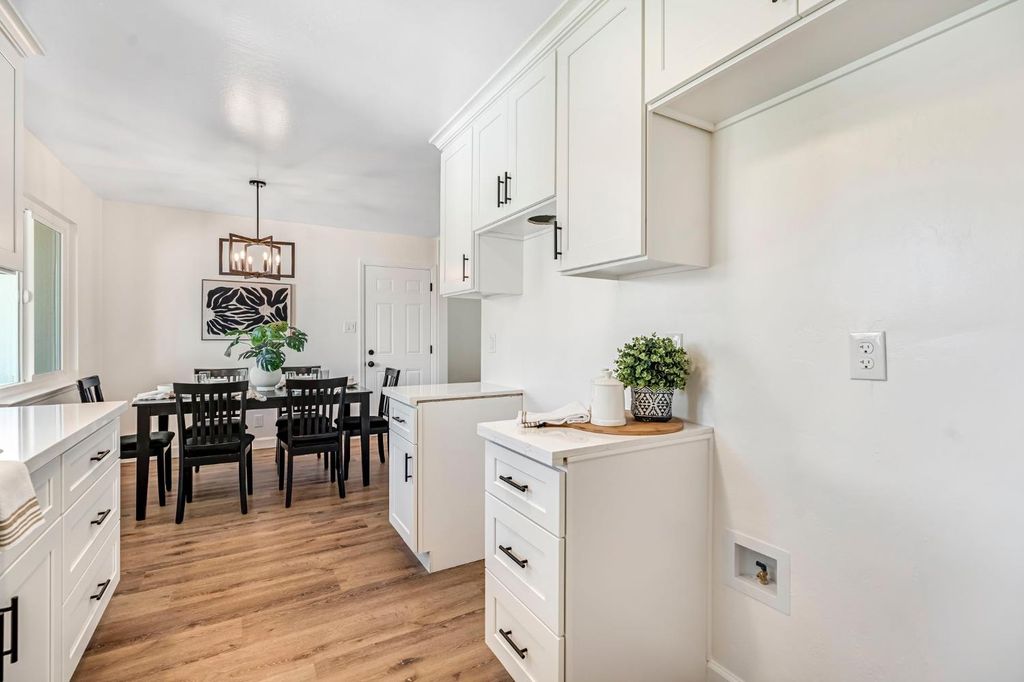 Image 11 of property listing at 1442 S Recreation Avenue, Fresno, CA 93702