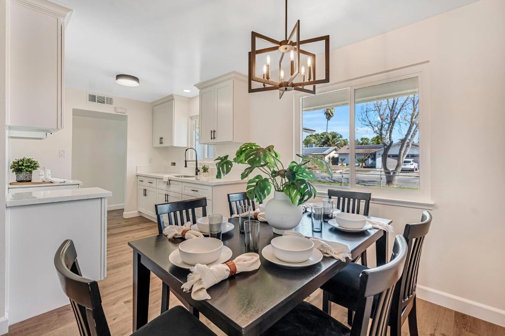 Image 12 of property listing at 1442 S Recreation Avenue, Fresno, CA 93702